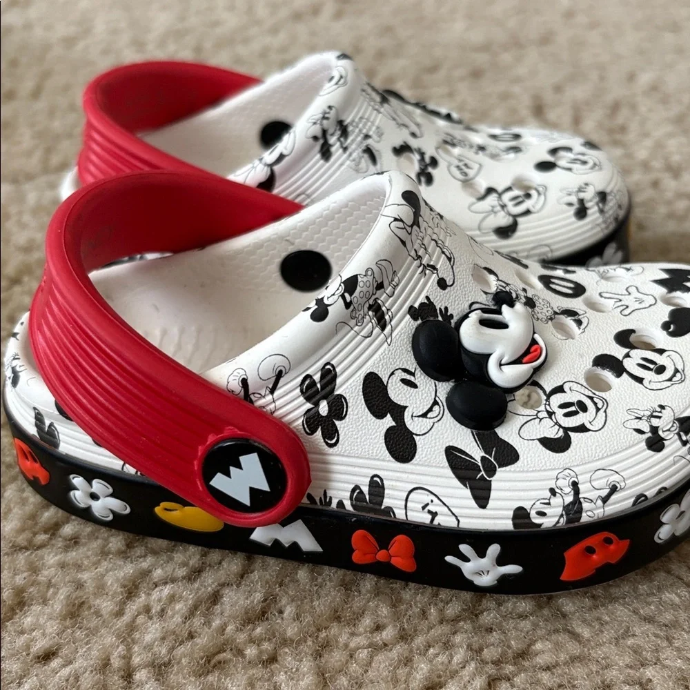 Mickey Crocs - Picture 6 of 6